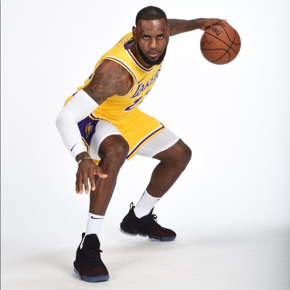 Meet your Posher, Diego